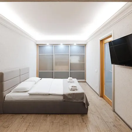 Cityapartments Kyiv Lva Tolstogo * Kyiv