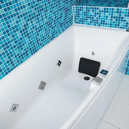 Apartment Cityapartments Kyiv Lva Tolstogo Kyiv